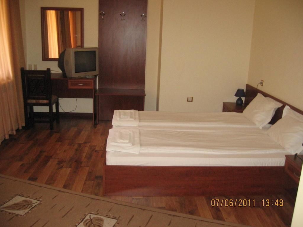 Отель Hotel Fedora Рибарица