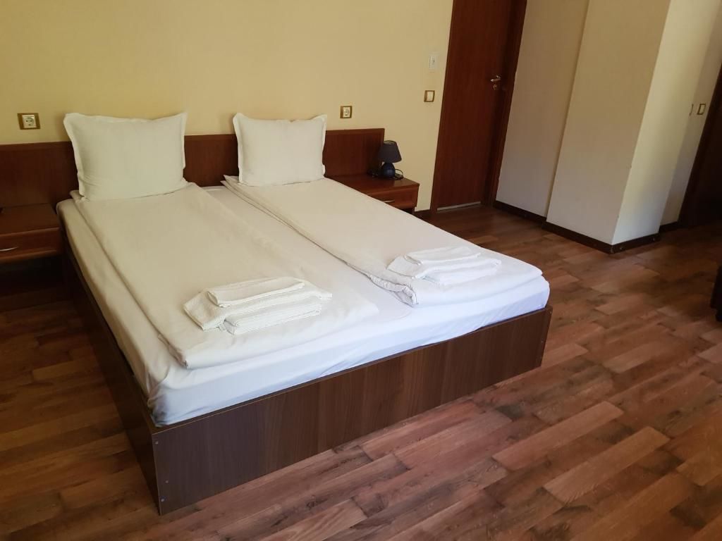 Отель Hotel Fedora Рибарица