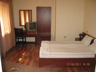 Отель Hotel Fedora Рибарица Двухместный номер с 1 кроватью или 2 отдельными кроватями, вид на горы-4